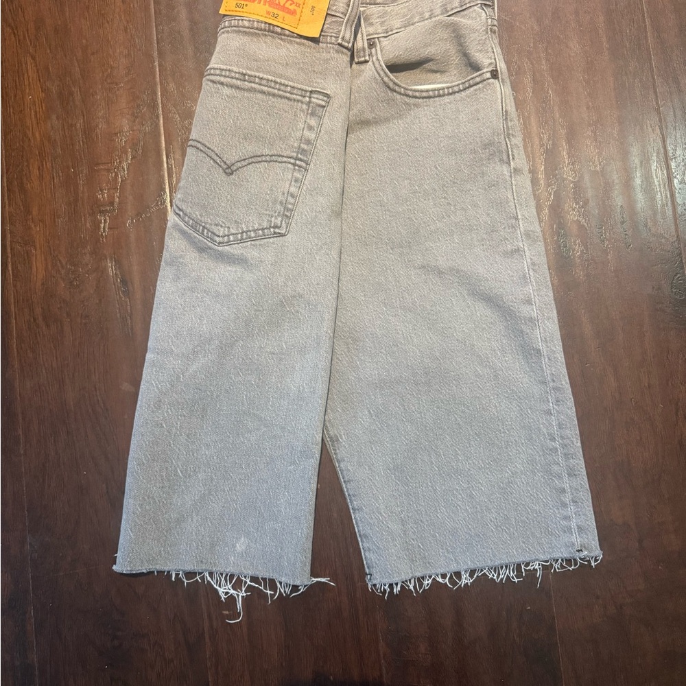 Levi's Gray Cropped Men's Shorts